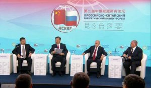 Xi Jinping et Poutine au forum économique de Saint-Pétersbourg