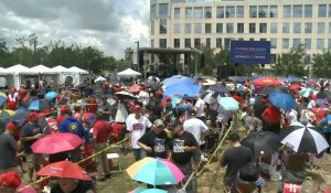 Les supporters de Trump campent à Orlando avant le meeting de Trump