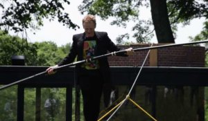 Le funambule Philippe Petit encore au dessus du vide à 69 ans