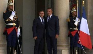 Le nouveau président ukrainien reçu par Macron