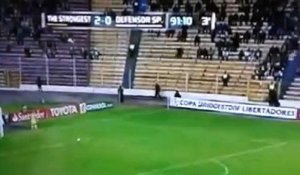 Un fantôme dans un stade en Bolivie ?