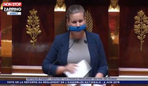 Une députée LFI se bâillonne à l'Assemblée nationale (vidéo)