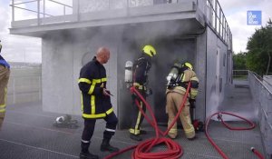 Entraînement sur incendie des sapeurs-pompiers néerlandais à la caserne de Marck