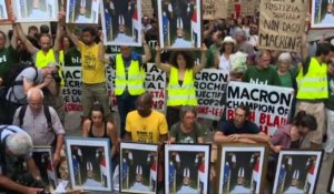 G7/Climat: "marche des portraits" de Macron à Bayonne