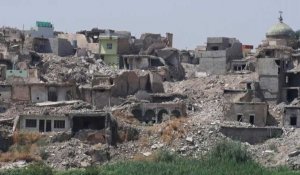 Irak: leurs maisons en ruine, des démunis de retour forcé dans des camps
