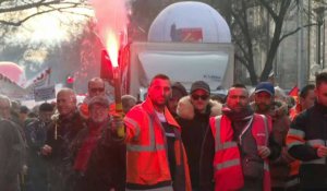 Retraites: les manifestants se rassemblent à Bordeaux (1)