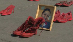 A Mexico, des chaussures rouges pour dénoncer la violence contre les femmes
