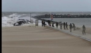 Tempête Ciara: la mer se déchaîne à Ostende