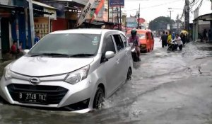 La capitale indonésienne Jakarta inondée après des pluies torrentielles