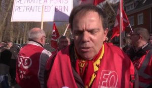 Interview : mobilisation contre l'utilisation du 49.3 à Calais
