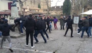 Rencontre antifas et Action française sur la place Marcou