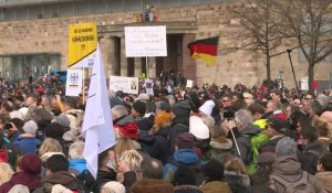 Allemagne: plusieurs milliers de personnes manifestent contre les restrictions liées au coronavirus