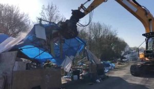 VIDEO. Evacuation de la zad du  Carnet par les gendarmes.