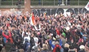 Plusieurs milliers de personnes rassemblées à Stuttgart pour manifester contre les restrictions