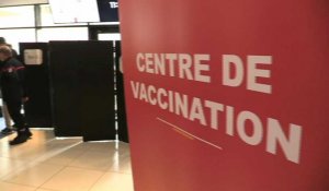 Premières injections au stade de l'Olympique lyonnais transformé en "vaccinodrome"