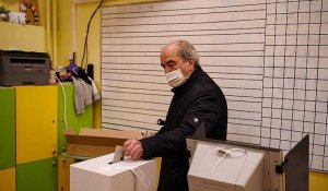 Les Bulgares élisent leurs députés, le Premier ministre donné favori