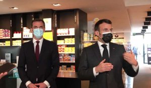 Emmanuel Macron : "La vaccination est une priorité nationale, il n'y a pas de jours fériés, il n'y a pas de week-end pour la vaccination"