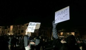 Minnesota: 5e nuit de manifestation devant le poste de police