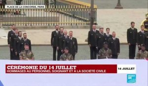 14 juillet : la Marseillaise chantée par le chœur de l'armée française, la patrouille de France en fin de cérémonie