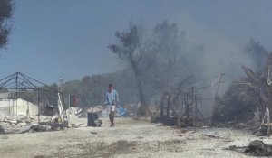 Grèce: des milliers de migrants sans abri après les incendies du camp de Moria