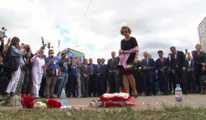 Bélarus: des ambassadeurs étrangers se rendent sur le lieu du décès d'un manifestant