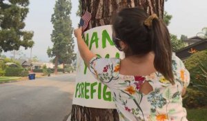 "Merci les pompiers": les Californiens affichent leur soutien