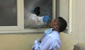 Les habitants de New Delhi se font tester au coronavirus