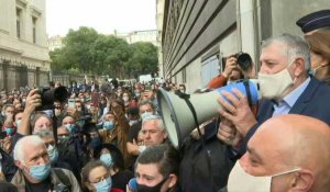 Covid: des centaines de manifestants à Marseille contre les nouvelles mesures