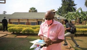 Le héros d'Hôtel Rwanda arrive au tribunal à Kigali
