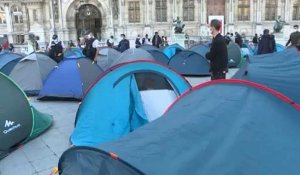 Un campement de migrants au coeur de Paris
