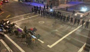 Mort de Daniel Prude aux USA: la police disperse une manifestation