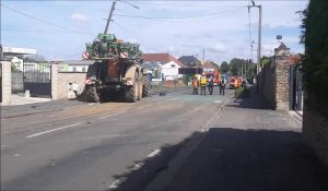 Le centre de Croisilles bloqué après un accident entre un engin agricole et une voiture