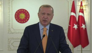 Turquie: Erdogan appelle à un "dialogue sincère" et rejette tout "harcèlement"