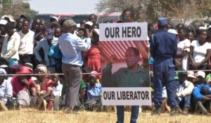 Le dernier adieu sobre de son village à l'ex-président Mugabe