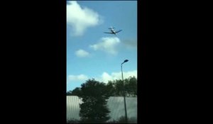 Un avion haut de gamme en essai au-dessus de Calais: les vidéos des internautes