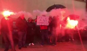 Des gilets jaunes en soutien aux pompiers à Boulogne