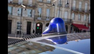 Les policiers roulent avec son Audi confisquée pendant quatre ans, elle paie leurs amendes