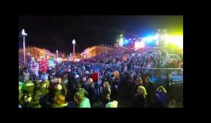 Carnaval de Nice 2017 - Donald Trump float booed by public - 360° VIDEO - MAXPPP