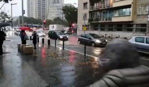Marseille : la chaussée est inondée dans le secteur du rond-point du Prado