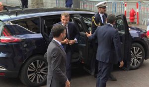 Emmanuel Macron arrive à l'Opéra de Strasbourg