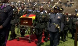 Le Zimbabwe et l'Afrique saluent le très controversé "héros" Mugabe