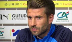 "Face à Lyon on a notre carte à jouer, j'en suis persuadé" : Luka Elsner, coach de l'Amiens SC
