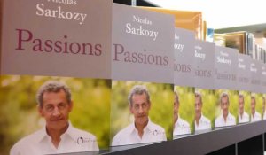 La séance de dédicace de Nicolas Sarkozy