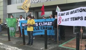 Manifestation pour l'écologie à l'aéroport de Lille