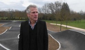 Philippe Ribot maire de Saint-Privat-des-Vieux, présente la piste de Pump track  