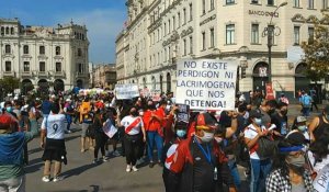 Pérou: manifestation de soutien à l'ex-président Vizcarra à Lima