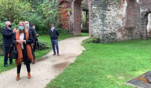 L'exposition "Folon: les sculptures à l'abbaye" à l'abbaye de Villers-la-Ville