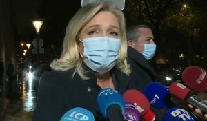 Crise sanitaire: Marine Le Pen dénonce un "défaut d'anticipation total"