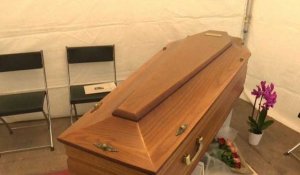 Face à l'afflux de cercueils, la ville de Carouge installe des tentes funéraires provisoires