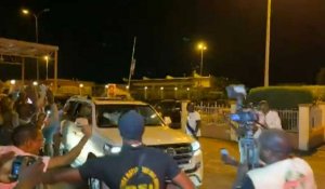 Quatre otages libérés au Mali: un convoi quitte l'aéroport de Bamako